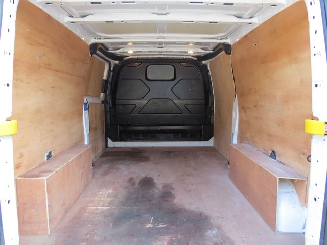 2019 Ford Transit Custom 2L null 5dr - Photo 2