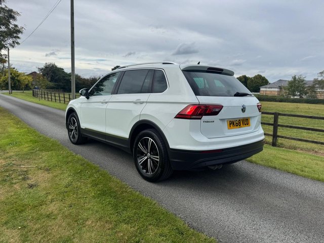 2018 Volkswagen Tiguan 2L SE Navigation 5dr - Photo 6