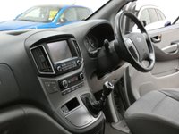 USED 2019 69 HYUNDAI i800 2.5 CRDi SE Nav MPV 5dr Diesel Manual Euro 6 (136 ps) 8 SEATS SAT NAV REAR VIEW CAMERA HEATED SEATS PARKING SENSORS 1 OWNER SERVICE HISTORY WARRANTY GENUINE LOW MILEAGE