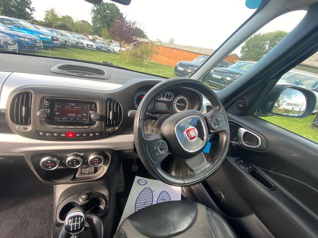 2014 FIAT 500L - Photo 12