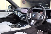 USED 2024 24 BMW X5 50E 3.0 25.7kWh M SPORT XDRIVE  1 OWNER SKYLOUNGE TECHPLUS COMFORT