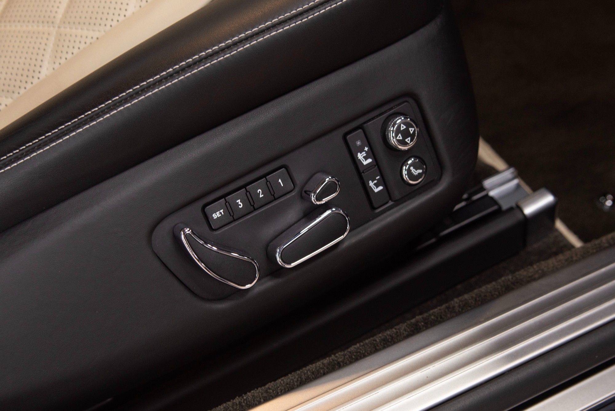 USED 2018 18 BENTLEY CONTINENTAL 4.0 V8 GTC S Convertible  