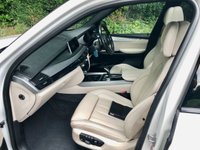USED 2017 66 BMW X5 3.0 40d M Sport SUV 5dr Diesel Auto xDrive Euro 6 (s/s) (313 ps) 7-SEATER-BIG SPEC-PAN ROOF//WHITE LEATHER//REAR SEAT SCREENS WITH BLUETOOTH ENTERTAINMENT//REAR CAMERA//M SPORT BODYSTYLING//ADAPTIVE M-SPORT SUSPENSION//RECENT NEW TYRES AND BRAKES//STUNNING CONDITION INSIDE AND OUT//LAST SERVICED MAY 2025 xDrive Euro 6 (s/s) (313 ps) 7-SEATER-BIG SPEC-PAN ROOF//WHITE LEATHER//REAR SEAT SCREENS WITH BLUETOOTH ENTERTAINMENT//REAR CAMERA//M SPORT BODYSTYLING//ADAPTIVE M-SPORT SUSPENSION//RECENT NEW TYRES AND BRAKES//STUNNING CONDITION INSIDE AND OUT//LAST SERVICED MAY 2025