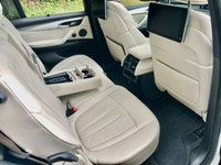 USED 2017 66 BMW X5 3.0 40d M Sport SUV 5dr Diesel Auto xDrive Euro 6 (s/s) (313 ps) 7-SEATER-BIG SPEC-PAN ROOF//WHITE LEATHER//REAR SEAT SCREENS WITH BLUETOOTH ENTERTAINMENT//REAR CAMERA//M SPORT BODYSTYLING//ADAPTIVE M-SPORT SUSPENSION//RECENT NEW TYRES AND BRAKES//STUNNING CONDITION INSIDE AND OUT//LAST SERVICED MAY 2025 xDrive Euro 6 (s/s) (313 ps) 7-SEATER-BIG SPEC-PAN ROOF//WHITE LEATHER//REAR SEAT SCREENS WITH BLUETOOTH ENTERTAINMENT//REAR CAMERA//M SPORT BODYSTYLING//ADAPTIVE M-SPORT SUSPENSION//RECENT NEW TYRES AND BRAKES//STUNNING CONDITION INSIDE AND OUT//LAST SERVICED MAY 2025