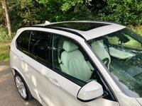 USED 2017 66 BMW X5 3.0 40d M Sport SUV 5dr Diesel Auto xDrive Euro 6 (s/s) (313 ps) 7-SEATER-BIG SPEC-PAN ROOF//WHITE LEATHER//REAR SEAT SCREENS WITH BLUETOOTH ENTERTAINMENT//REAR CAMERA//M SPORT BODYSTYLING//ADAPTIVE M-SPORT SUSPENSION//RECENT NEW TYRES AND BRAKES//STUNNING CONDITION INSIDE AND OUT//LAST SERVICED MAY 2025 xDrive Euro 6 (s/s) (313 ps) 7-SEATER-BIG SPEC-PAN ROOF//WHITE LEATHER//REAR SEAT SCREENS WITH BLUETOOTH ENTERTAINMENT//REAR CAMERA//M SPORT BODYSTYLING//ADAPTIVE M-SPORT SUSPENSION//RECENT NEW TYRES AND BRAKES//STUNNING CONDITION INSIDE AND OUT//LAST SERVICED MAY 2025