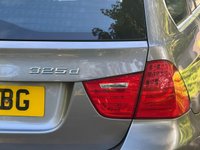 USED 2011 61 BMW 3 SERIES 3.0 325d SE Touring 5dr Diesel Steptronic Euro 5 (204 ps) 