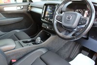 USED 2020 20 VOLVO XC40 2.0 T4 Momentum Pro SUV 5dr Petrol Auto AWD Euro 6 (s/s) (190 ps) - EURO 6 - ULEZ, SENSUS NAV, HTD/LEATHER, DIGITAL COCKPIT, LEDS, 18" ALLOYS, CRUISE/LDW, DAB & BLUETOOTH
