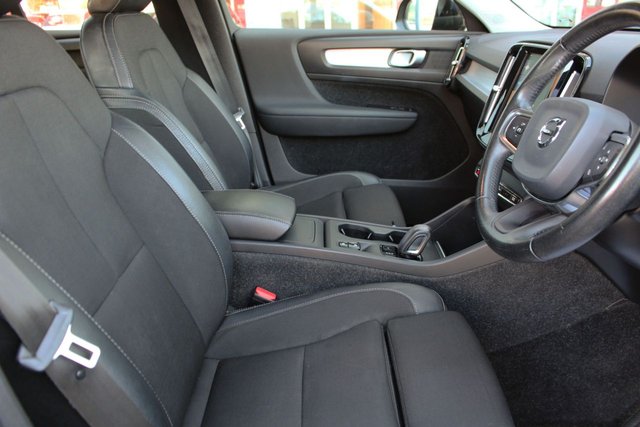 2020 VOLVO XC40 2.0 T4 Momentum Pro SUV 5dr Petrol Auto AWD Euro 6 (s/s) (190 ps) - Photo 10