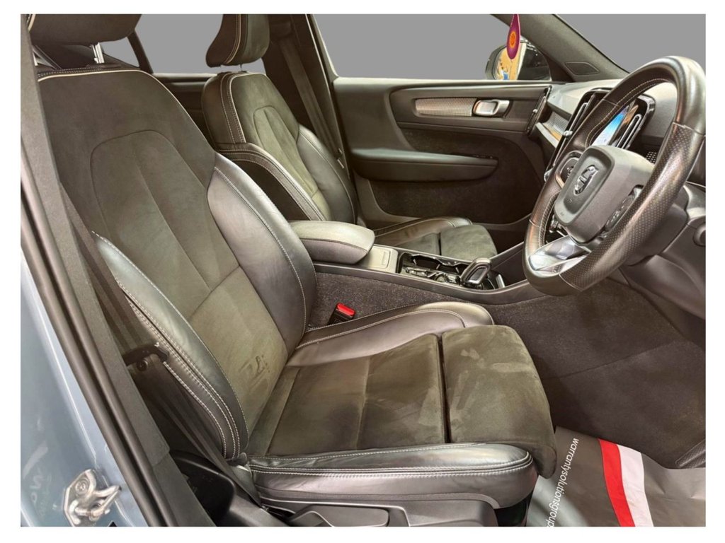 USED 2020 70 VOLVO XC40 1.5 T3 R-Design SUV 5dr Petrol Auto Euro 6 (s/s) (163 ps) NAV+FULL VOLVO M/D SERVICE HISTORY
