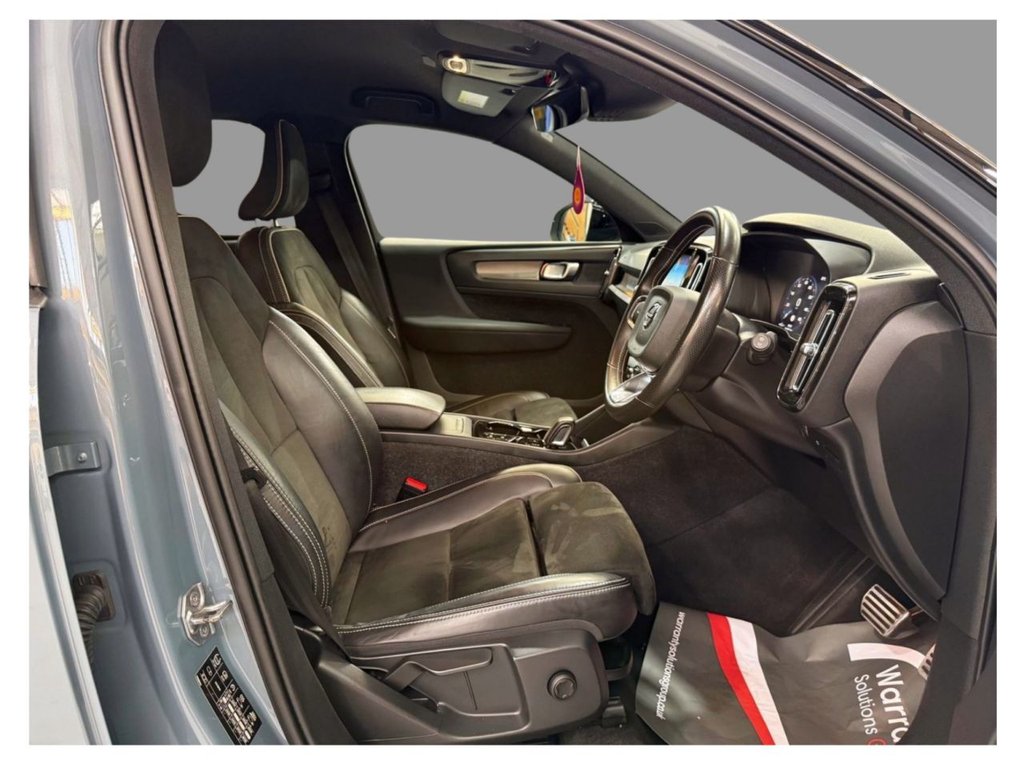 USED 2020 70 VOLVO XC40 1.5 T3 R-Design SUV 5dr Petrol Auto Euro 6 (s/s) (163 ps) NAV+FULL VOLVO M/D SERVICE HISTORY