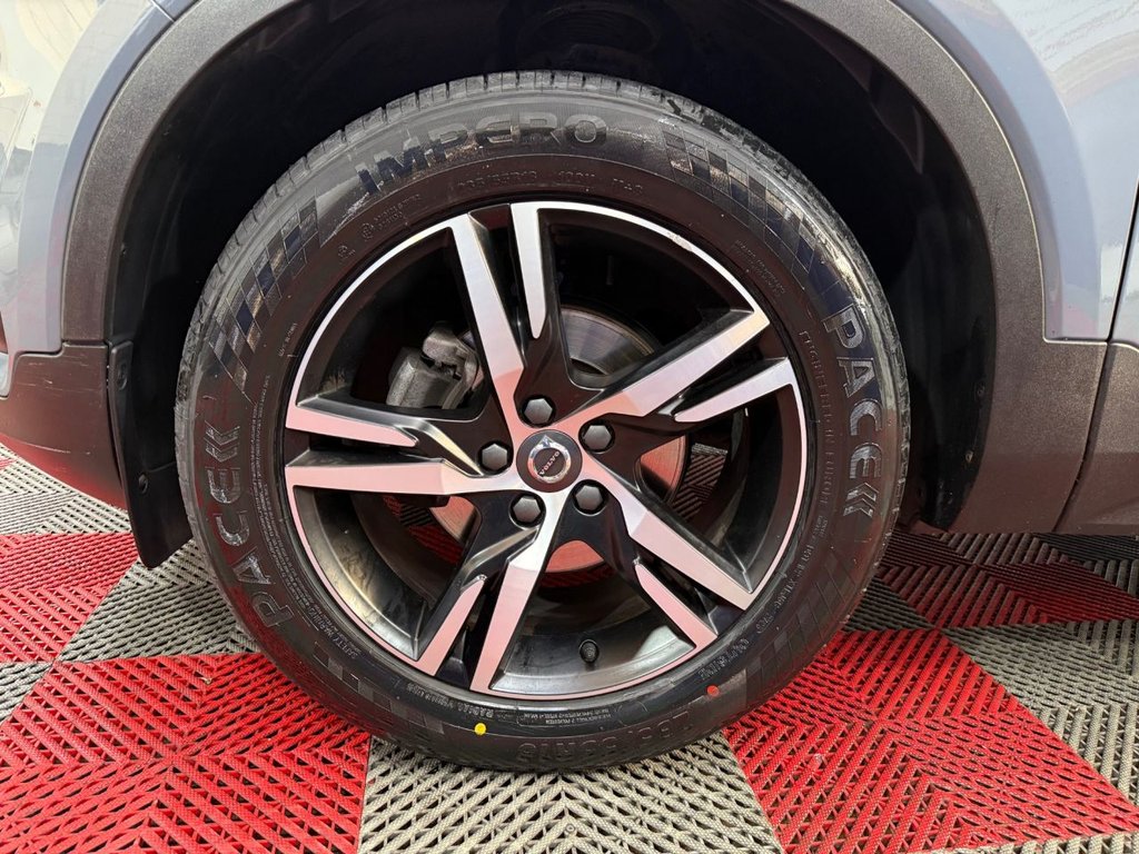 USED 2020 70 VOLVO XC40 1.5 T3 R-Design SUV 5dr Petrol Auto Euro 6 (s/s) (163 ps) NAV+FULL VOLVO M/D SERVICE HISTORY