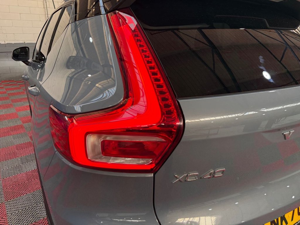 USED 2020 70 VOLVO XC40 1.5 T3 R-Design SUV 5dr Petrol Auto Euro 6 (s/s) (163 ps) NAV+FULL VOLVO M/D SERVICE HISTORY