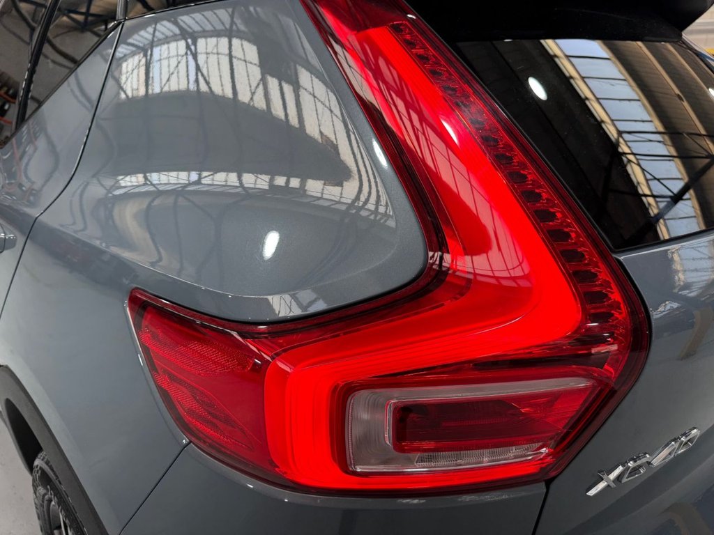 USED 2020 70 VOLVO XC40 1.5 T3 R-Design SUV 5dr Petrol Auto Euro 6 (s/s) (163 ps) NAV+FULL VOLVO M/D SERVICE HISTORY