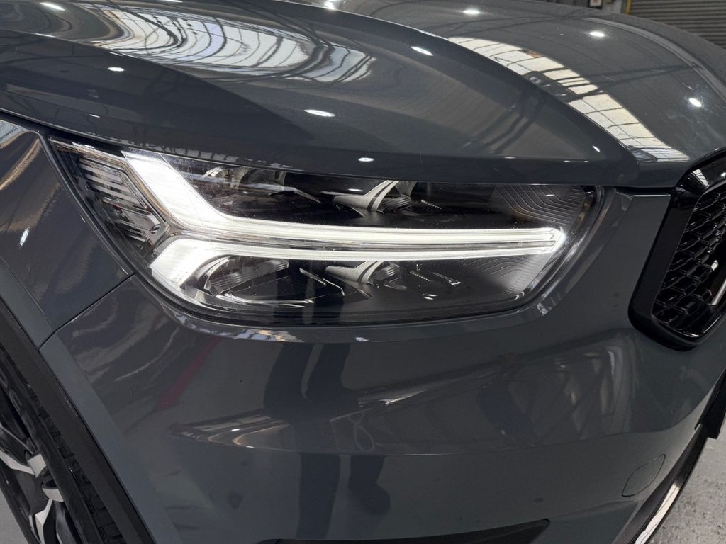 USED 2020 70 VOLVO XC40 1.5 T3 R-Design SUV 5dr Petrol Auto Euro 6 (s/s) (163 ps) NAV+FULL VOLVO M/D SERVICE HISTORY