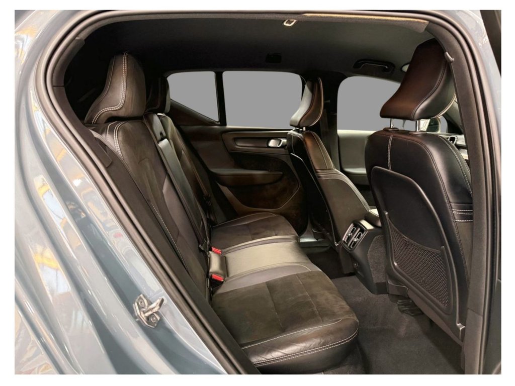 USED 2020 70 VOLVO XC40 1.5 T3 R-Design SUV 5dr Petrol Auto Euro 6 (s/s) (163 ps) NAV+FULL VOLVO M/D SERVICE HISTORY