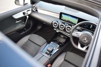 USED 2020 70 MERCEDES-BENZ A-CLASS 1.3 A250e 15.6kWh AMG Line (Premium Plus 2) Hatchback 5dr Petrol Plug-in Hybrid 8G-DCT Euro 6 (s/s) (218 ps) PAN ROOF / CARPLAY / REV CAM