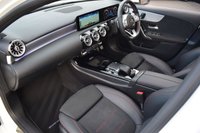 USED 2020 70 MERCEDES-BENZ A-CLASS 1.3 A250e 15.6kWh AMG Line (Premium Plus 2) Hatchback 5dr Petrol Plug-in Hybrid 8G-DCT Euro 6 (s/s) (218 ps) PAN ROOF / CARPLAY / REV CAM