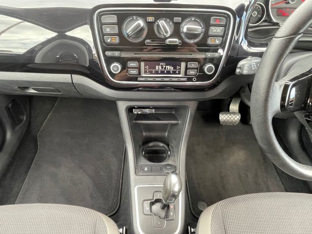 2014 Volkswagen Up! - Photo 12