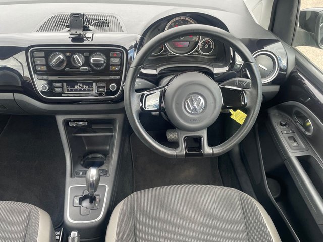 2014 Volkswagen Up! - Photo 3