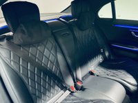 USED 2022 72 MERCEDES-BENZ S-CLASS 3.0 S580Le V6 28.6kWh AMG Line (Premium) Saloon 4dr Petrol Plug-in Hybrid G-Tronic+ Euro 6 (s/s) (510 ps) Black Pack / Dechrome | Lowering Links | Panoramic Roof | Burmester Sound | AA Inspected
