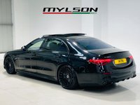 USED 2022 72 MERCEDES-BENZ S-CLASS 3.0 S580Le V6 28.6kWh AMG Line (Premium) Saloon 4dr Petrol Plug-in Hybrid G-Tronic+ Euro 6 (s/s) (510 ps) Black Pack / Dechrome | Lowering Links | Panoramic Roof | Burmester Sound | AA Inspected