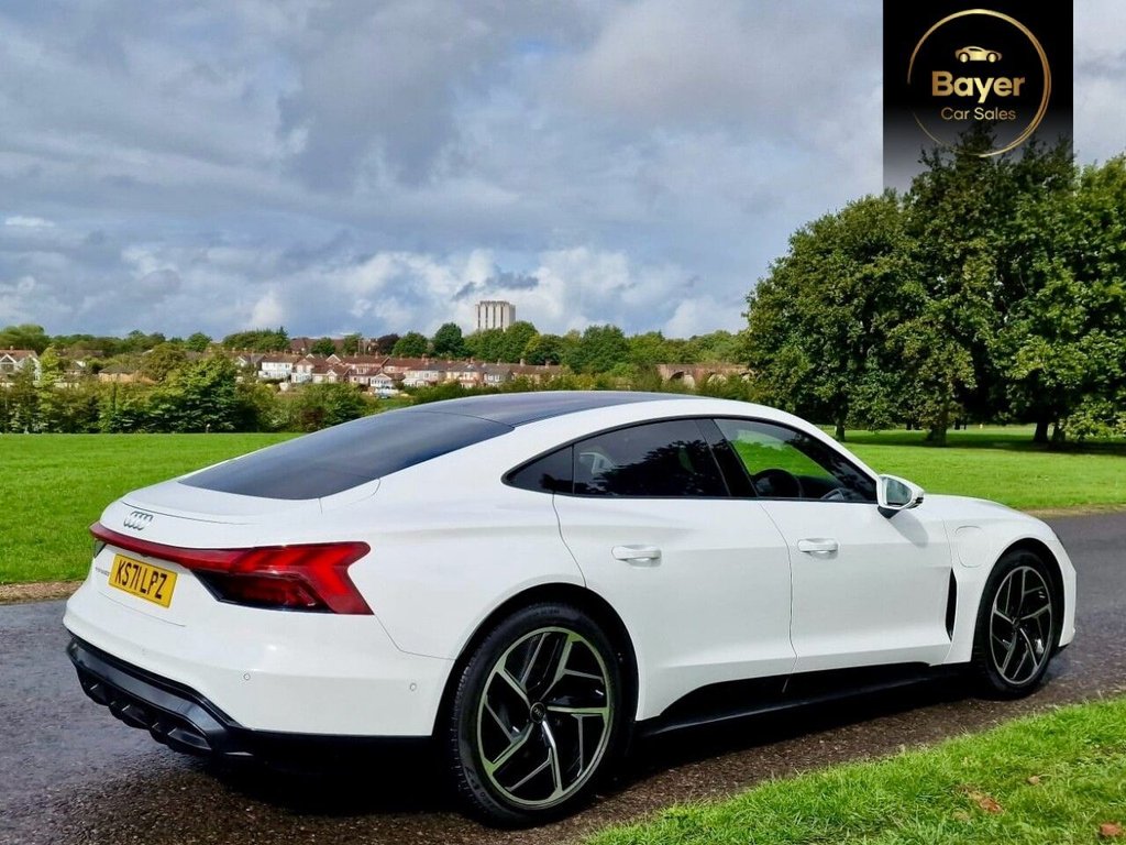 USED 2022 71 AUDI E-TRON GT 93.4kWh Vorsprung Saloon 4dr Electric Auto quattro (476 ps) 