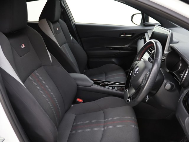 2022 Toyota C-HR 2L Gr Sport 5dr - Photo 12