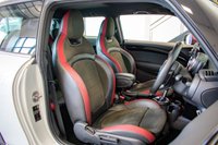 USED 2015 15 MINI HATCH 2.0 John Cooper Works Hatchback 3dr Petrol Auto Euro 6 (s/s) (231 ps) Chili & Media XL Package