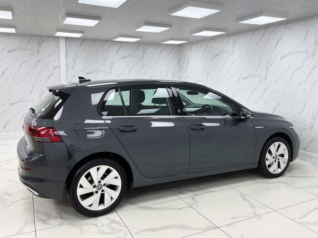 2020 Volkswagen Golf 1.5L Style 5dr - Photo 11