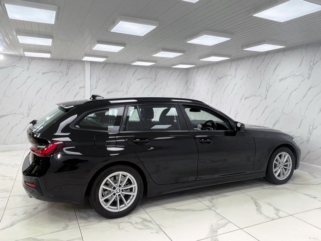 2022 BMW 3 Series 2L SE Pro 5dr - Photo 12