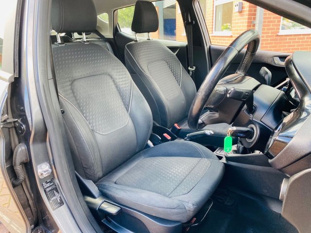 2017 Ford Fiesta 1L Zetec 5dr - Photo 4