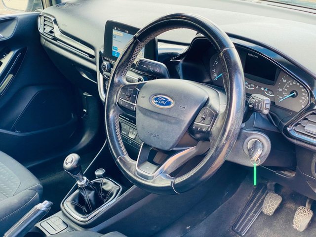 2017 Ford Fiesta 1L Zetec 5dr - Photo 2