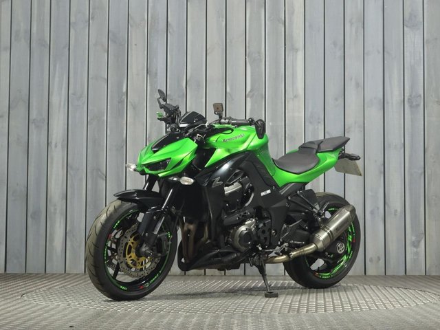 KAWASAKI Z1000 at SuperBike Factory Trade