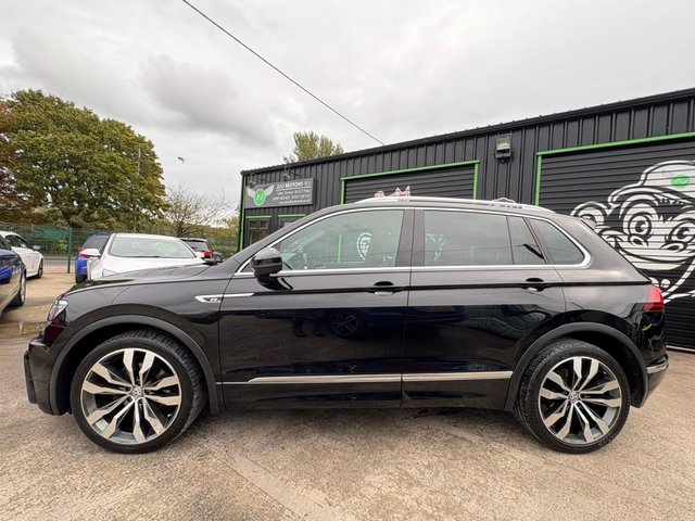 2017 VOLKSWAGEN TIGUAN 2.0 TDI BlueMotion Tech R-Line SUV 5dr Diesel DSG 4Motion Euro 6 (s/s) (150 ps) - Photo 2