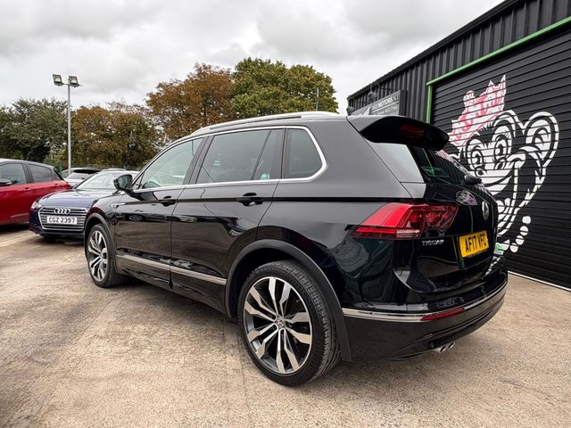 2017 VOLKSWAGEN TIGUAN 2.0 TDI BlueMotion Tech R-Line SUV 5dr Diesel DSG 4Motion Euro 6 (s/s) (150 ps) - Photo 3