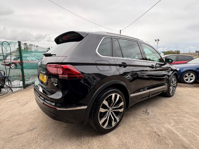 2017 VOLKSWAGEN TIGUAN 2.0 TDI BlueMotion Tech R-Line SUV 5dr Diesel DSG 4Motion Euro 6 (s/s) (150 ps) - Photo 5