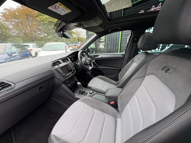 2017 VOLKSWAGEN TIGUAN 2.0 TDI BlueMotion Tech R-Line SUV 5dr Diesel DSG 4Motion Euro 6 (s/s) (150 ps) - Photo 11