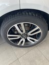 USED 2015 65 LAND ROVER DISCOVERY 4 3.0 SD V6 HSE Luxury SUV 5dr Diesel Auto 4WD Euro 6 (s/s) (256 bhp) This 2015 Land Rover Discovery 4 SD V6 HSE Luxury boasts exceptionally low mileage for its age, having covered just 60,041 miles. As a Euro 6 compliant model, it features a powerful 3.0L Diesel engine paired with a Four Wheel Drive drivetrain, offering robust performance and capability. The HSE Luxury trim ensures a premium experience, with notable features including automatic headlights, front parking aid, a heated steering wheel, and automatic climate control with air filtration.