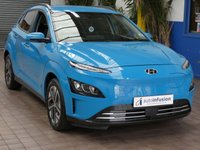 USED 2021 21 HYUNDAI KONA 64kWh Premium SUV 5dr Electric Auto (10.5kW Charger) (204 ps) SAT NAV REAR VIEW CAMERA ANDROID APPLE CARPLAY PARKING SENSORS 1 OWNER EXCELLENT SERVICE HISTORY HYUNDAI WARRANTY TILL MAY 2026