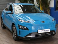 USED 2021 21 HYUNDAI KONA 64kWh Premium SUV 5dr Electric Auto (10.5kW Charger) (204 ps) SAT NAV REAR VIEW CAMERA ANDROID APPLE CARPLAY PARKING SENSORS 1 OWNER EXCELLENT SERVICE HISTORY HYUNDAI WARRANTY TILL MAY 2026