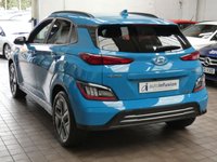 USED 2021 21 HYUNDAI KONA 64kWh Premium SUV 5dr Electric Auto (10.5kW Charger) (204 ps) SAT NAV REAR VIEW CAMERA ANDROID APPLE CARPLAY PARKING SENSORS 1 OWNER EXCELLENT SERVICE HISTORY HYUNDAI WARRANTY TILL MAY 2026