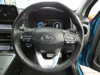 USED 2021 21 HYUNDAI KONA 64kWh Premium SUV 5dr Electric Auto (10.5kW Charger) (204 ps) SAT NAV REAR VIEW CAMERA ANDROID APPLE CARPLAY PARKING SENSORS 1 OWNER EXCELLENT SERVICE HISTORY HYUNDAI WARRANTY TILL MAY 2026