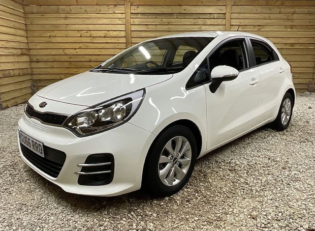 2016 KIA RIO (2016) - Photo 4
