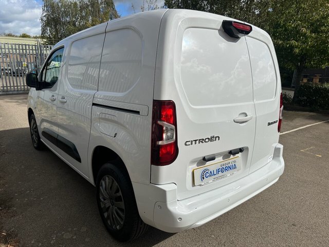 2024 Citroen Berlingo 1.5L Driver M 5dr - Photo 9