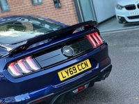 USED 2019 69 FORD MUSTANG 2.3T EcoBoost Fastback 2dr Petrol SelShift Euro 6 (290 ps) CUSTOM PACK 2