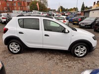 USED 2015 65 DACIA SANDERO STEPWAY 1.5 dCi Laureate Hatchback 5dr Diesel Manual Euro 6 (s/s) (90 ps) ** 3 Month Warranty  **