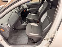 USED 2015 65 DACIA SANDERO STEPWAY 1.5 dCi Laureate Hatchback 5dr Diesel Manual Euro 6 (s/s) (90 ps) ** 3 Month Warranty  **