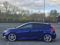 USED 2015 65 FORD FOCUS 2.0T EcoBoost ST-2 Hatchback 5dr Petrol Manual Euro 6 (s/s) (250 ps) A STUNNING ADDITION TO OUR FORECOURT+JUST 1 FORMER KEEPER+SERVICE HISTORY+DUAL ZONE CLIMATE CONTROL+AUX-IN+DAB DIGITAL RADIO+AUTO LIGHTS+HALF LEATHER INTERIOR+SATELLITE NAVIGATION+AIR CONDITIONING+CLIMATE CONTROL+ALLOY WHEELS+BLUETOOTH CONNECTIVITY+1 FULL YEARS MOT PRIOR TO COLLECTION+CALL NOW TO SPEAK WITH ONE OF OUR EXPERIENCED SALES ADVISORS AND ARRANGE A VIEWING!!!!!!!!!!!!!!!!!!!!!!!!!!!!!!!!