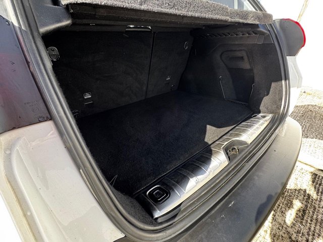 2016 Peugeot 2008 1.6L Allure 5dr - Photo 7