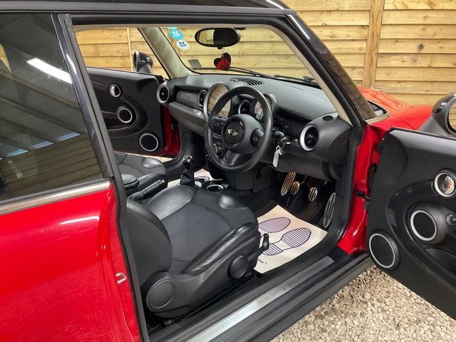 2014 MINI CLUBMAN (2014) - Photo 12